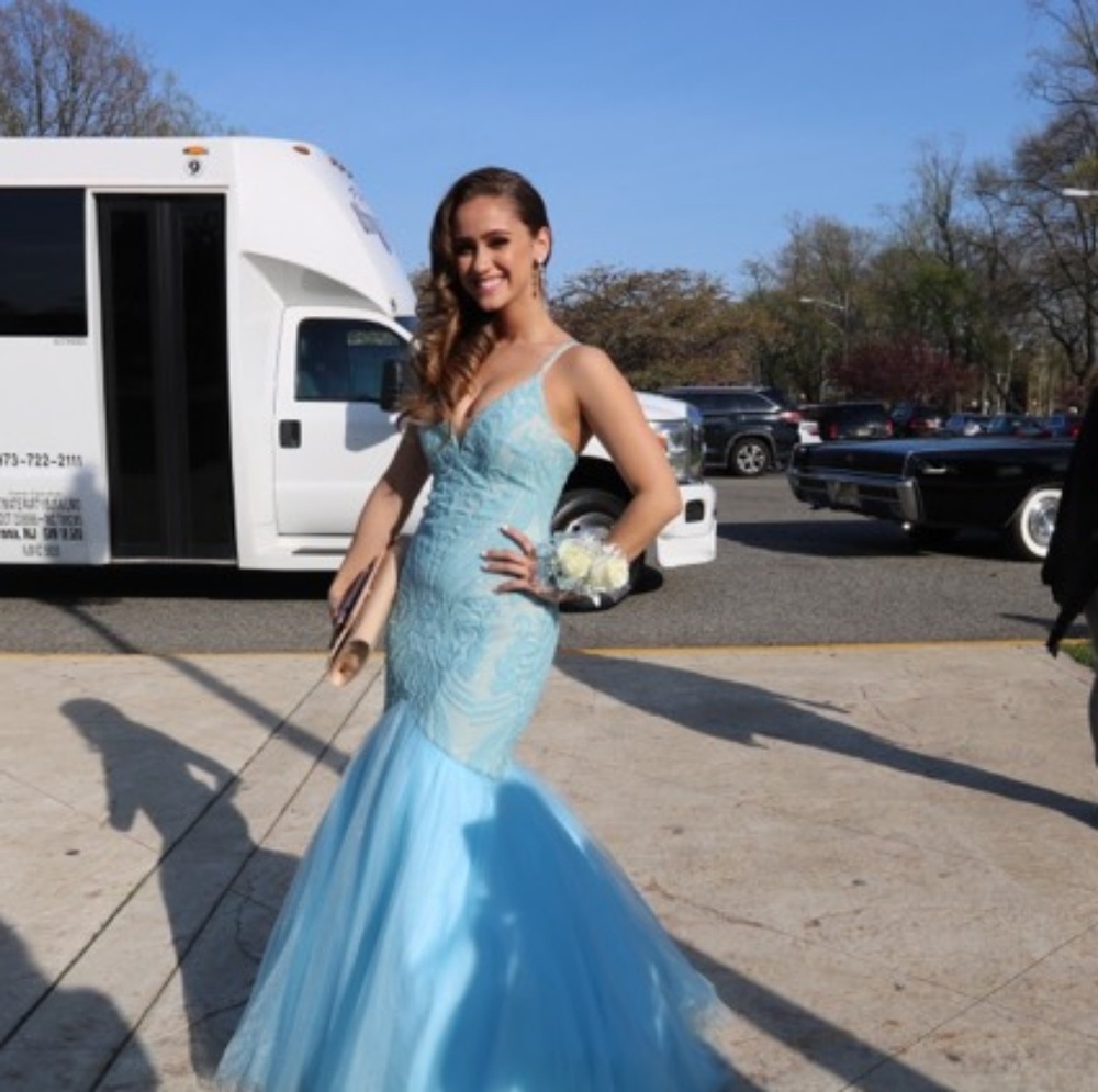 Prom gown, elegant gown, Sweet 15, Sweet 16 Gown